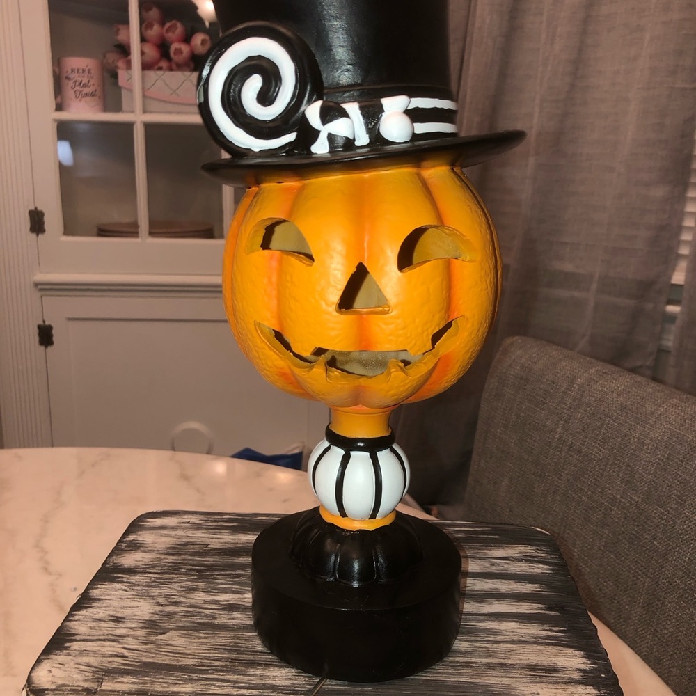 🎃 LED Halloween Pumpkin Jack-O'-Lantern w/ Top Hat